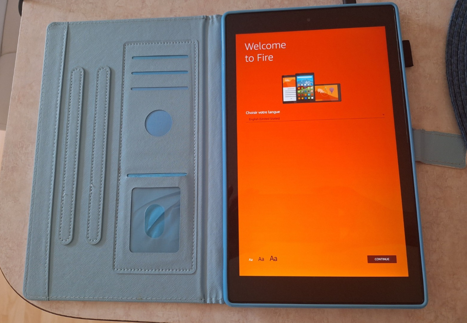 Amazon Kindle Fire HD 10 7th Gen 32GB Blue w/case