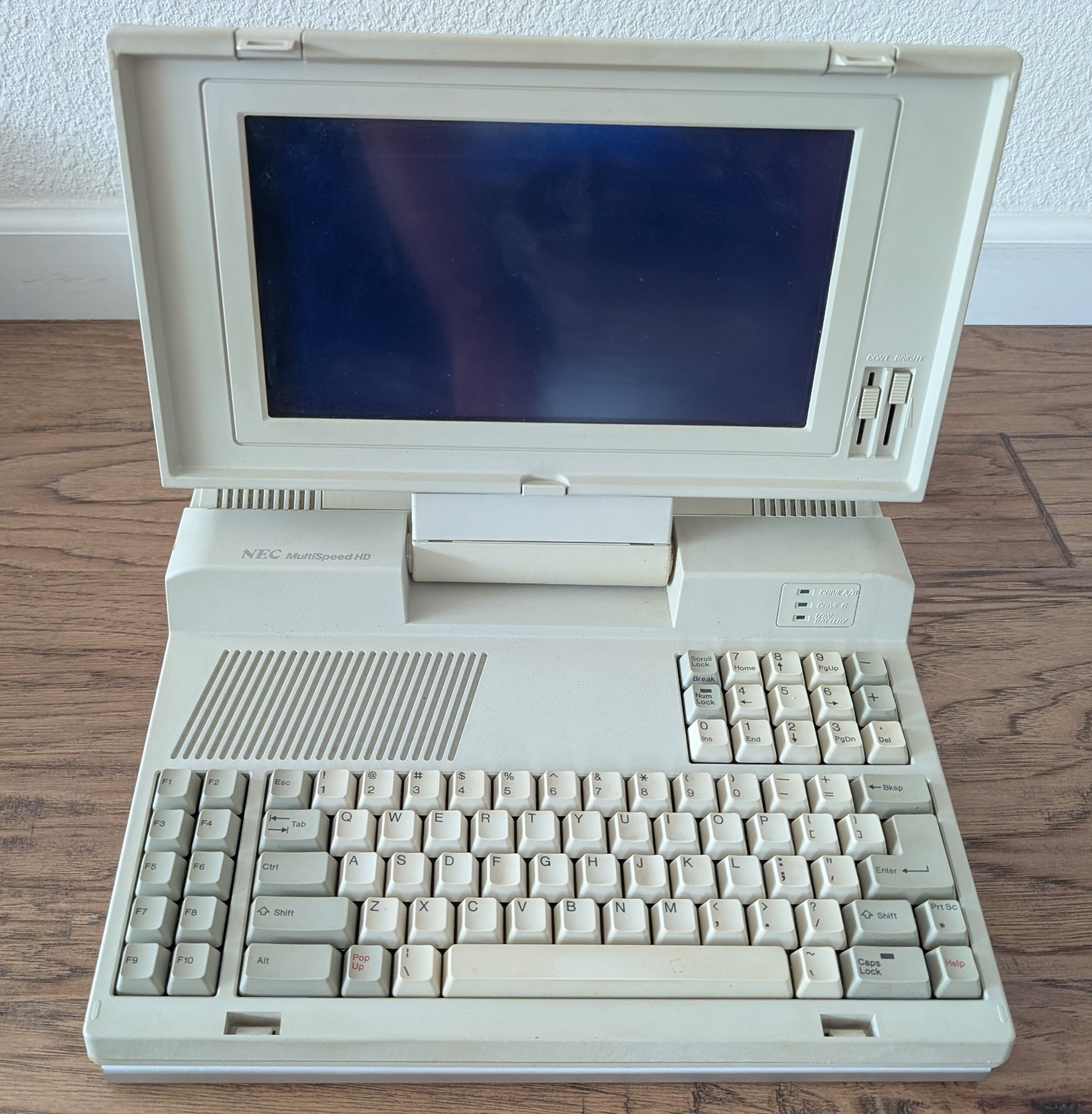 NEC MultiSpeed HD Vintage laptop – for parts