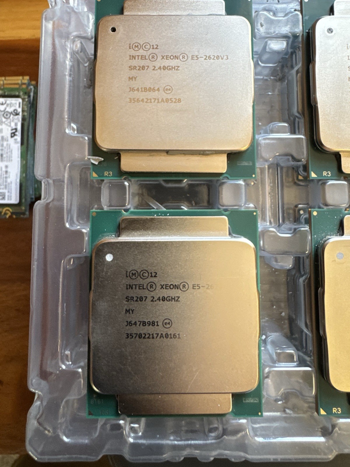 Lot of 80 Intel Xeon E5-2620 v3 2.40GHz 6-Core LGA 2011 Processors SR207