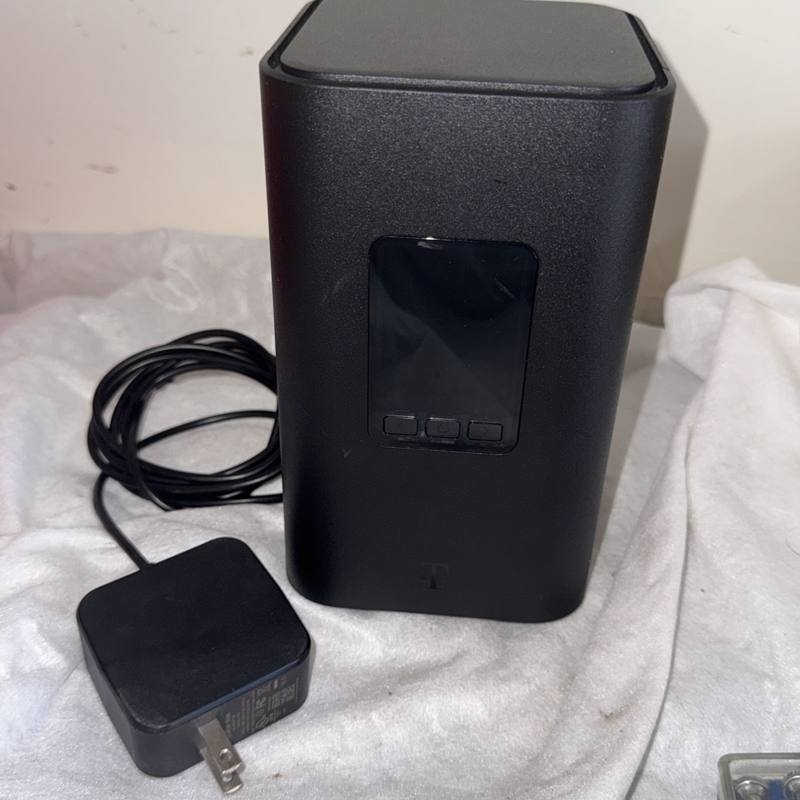 T-Mobile ARC KVD21 5G Home Internet Wi-Fi Gateway – Black –