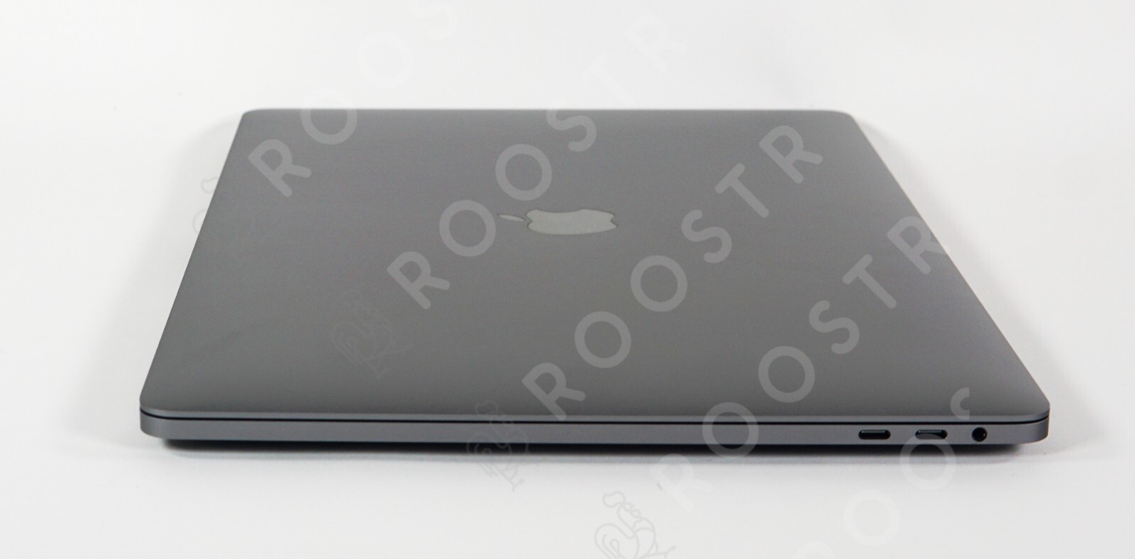 Apple MacBook Pro 15” 2018 2.2GHz Intel Core i7 16GB RAM 256GB SSD 555X • Good
