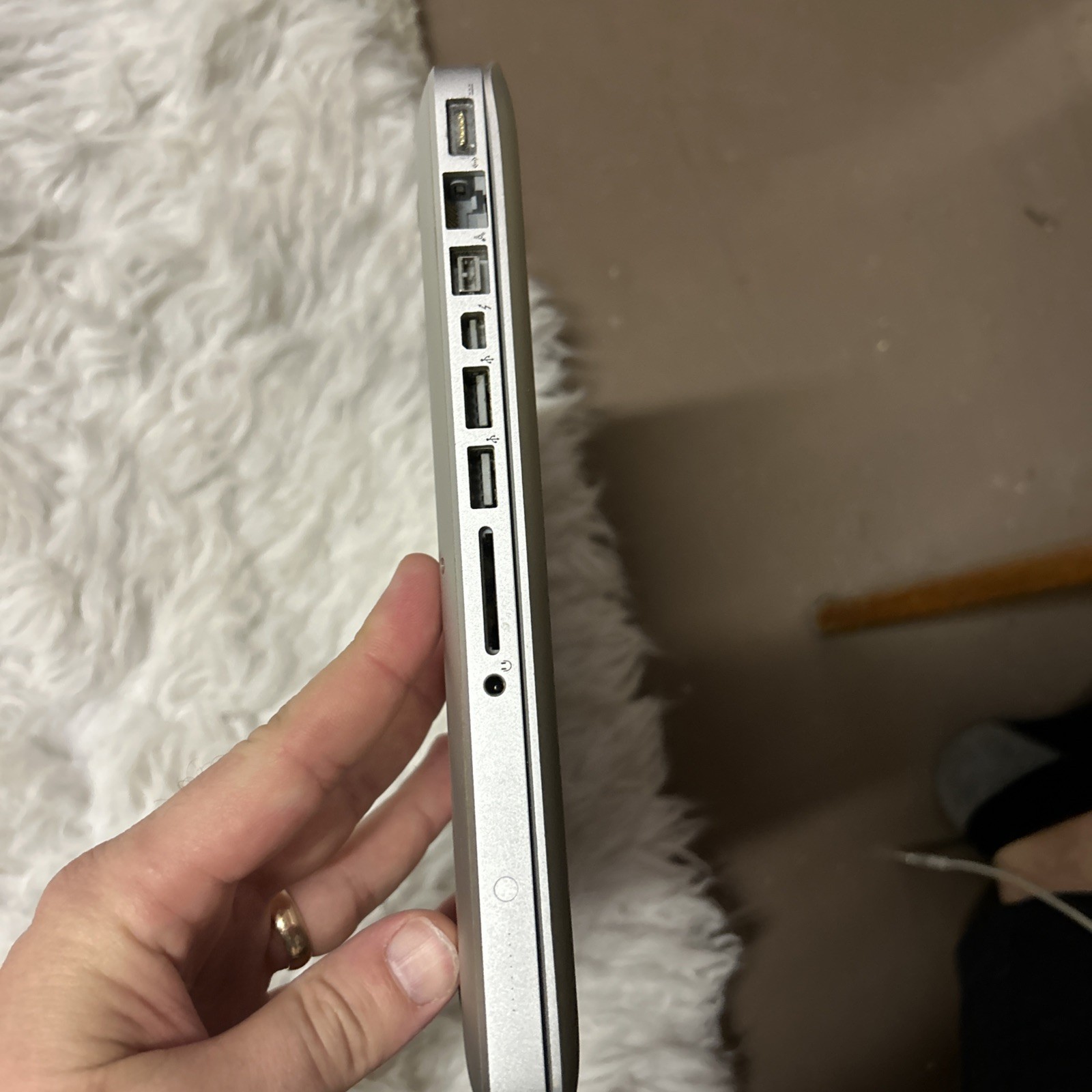 MacBook Pro (2011) Core i5 2.3GHz, 4GB RAM, 500GB HDD