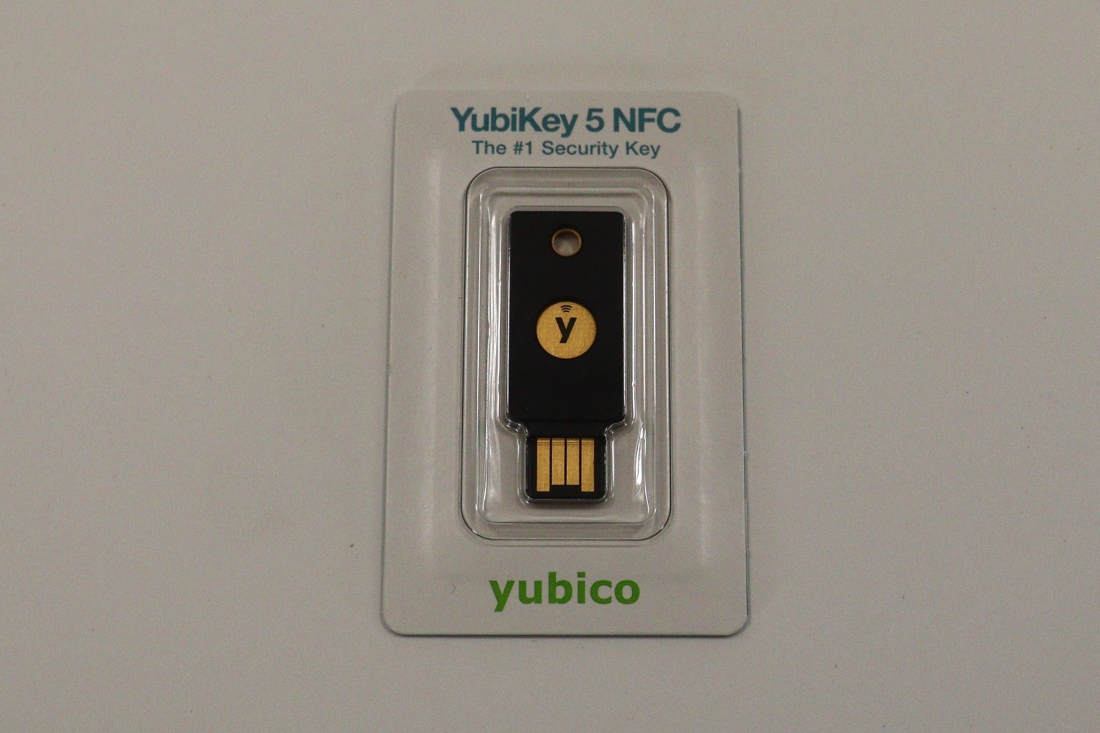 Yubico ‎YubiKey 5 NFC 2FA USB-A/NFC Security Key (Firmware Ver. 5.2.7)