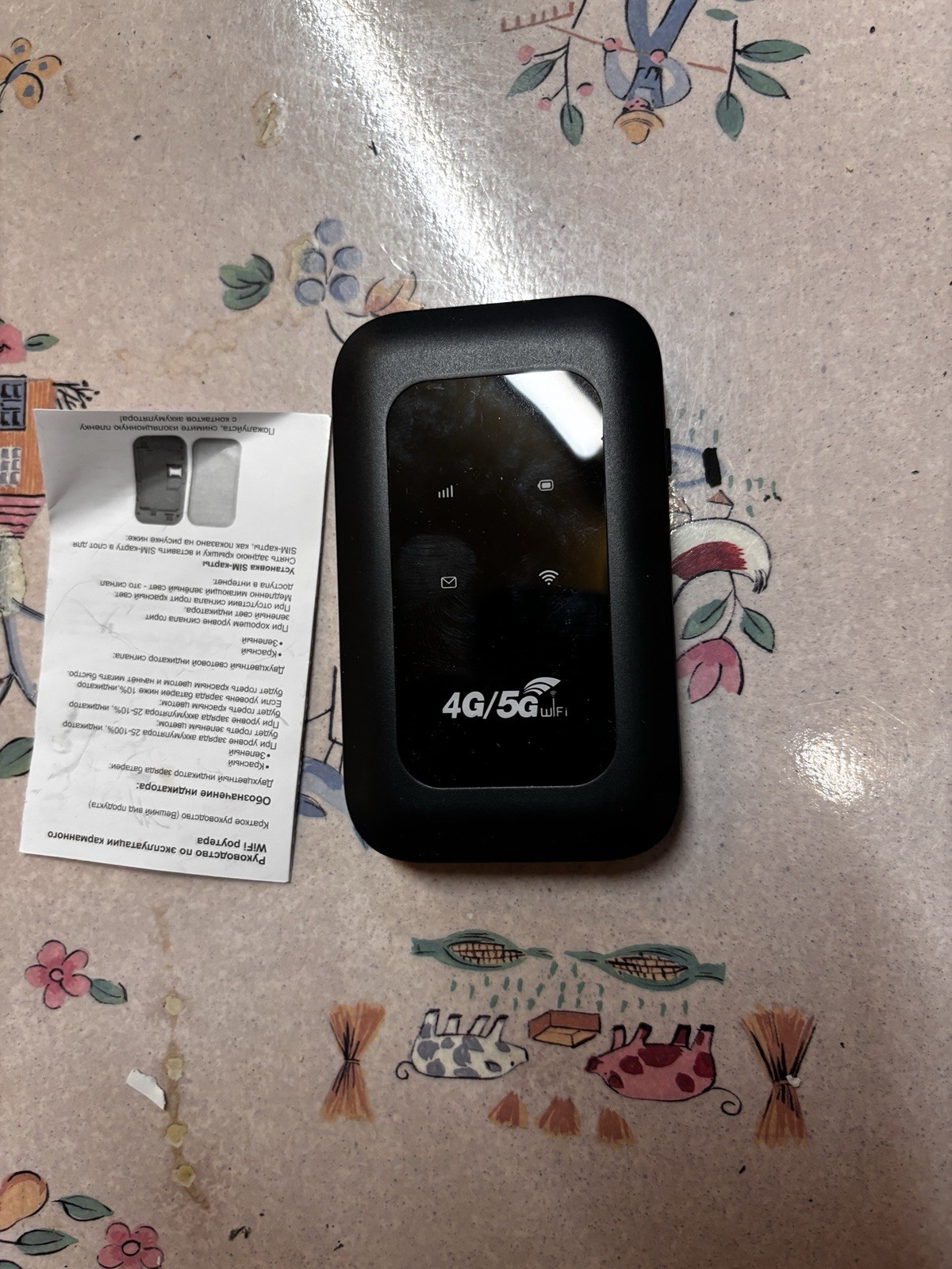 150Mbps Mini Wireless Hotspot – 4G LTE WiFi Router for Camping & Vacations