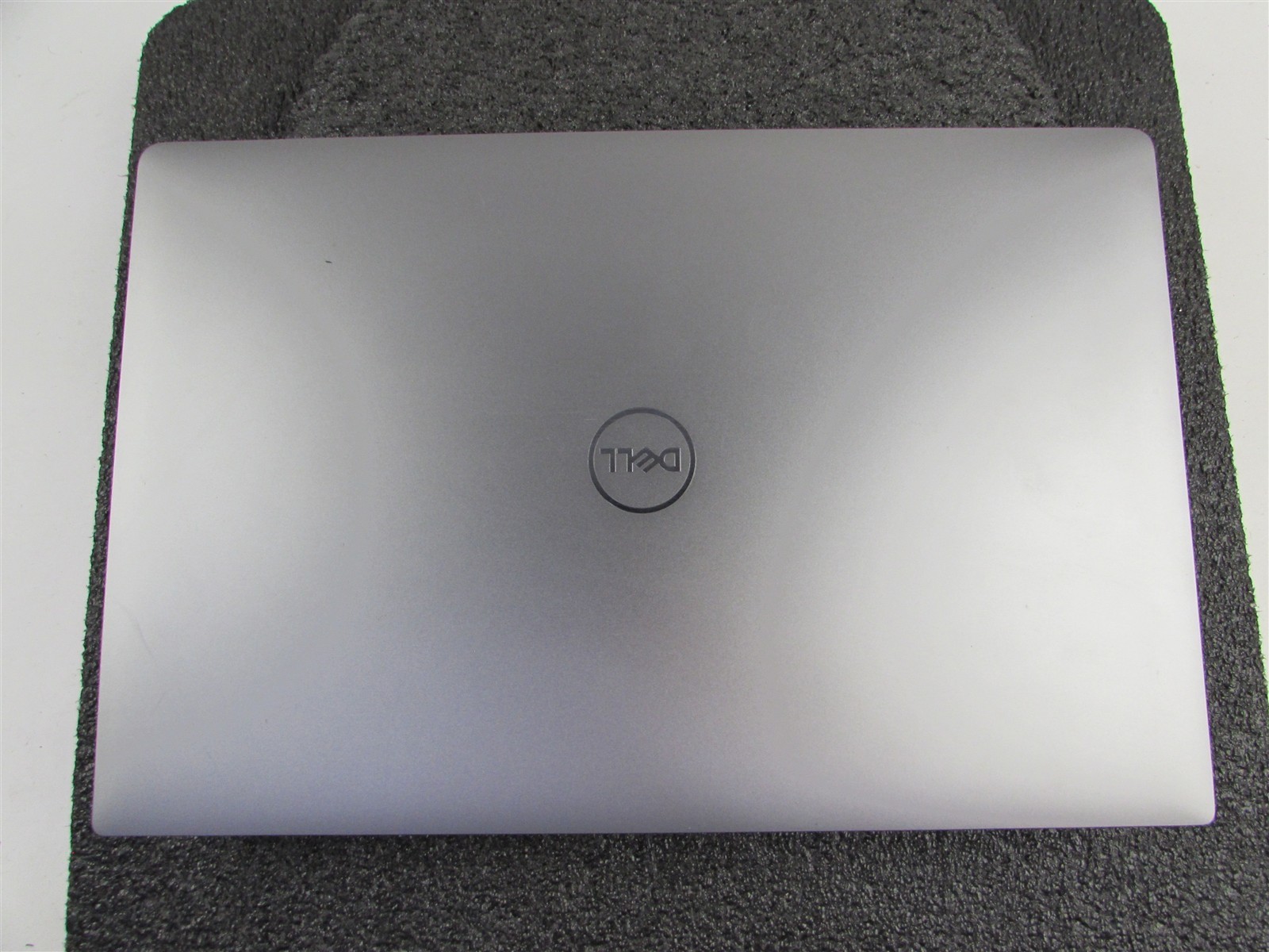 DELL PRECISION 5540 TOUCHSCREEN 4K I9-9980HK 512GB SSD 32GB RAM T2000 NO O.S
