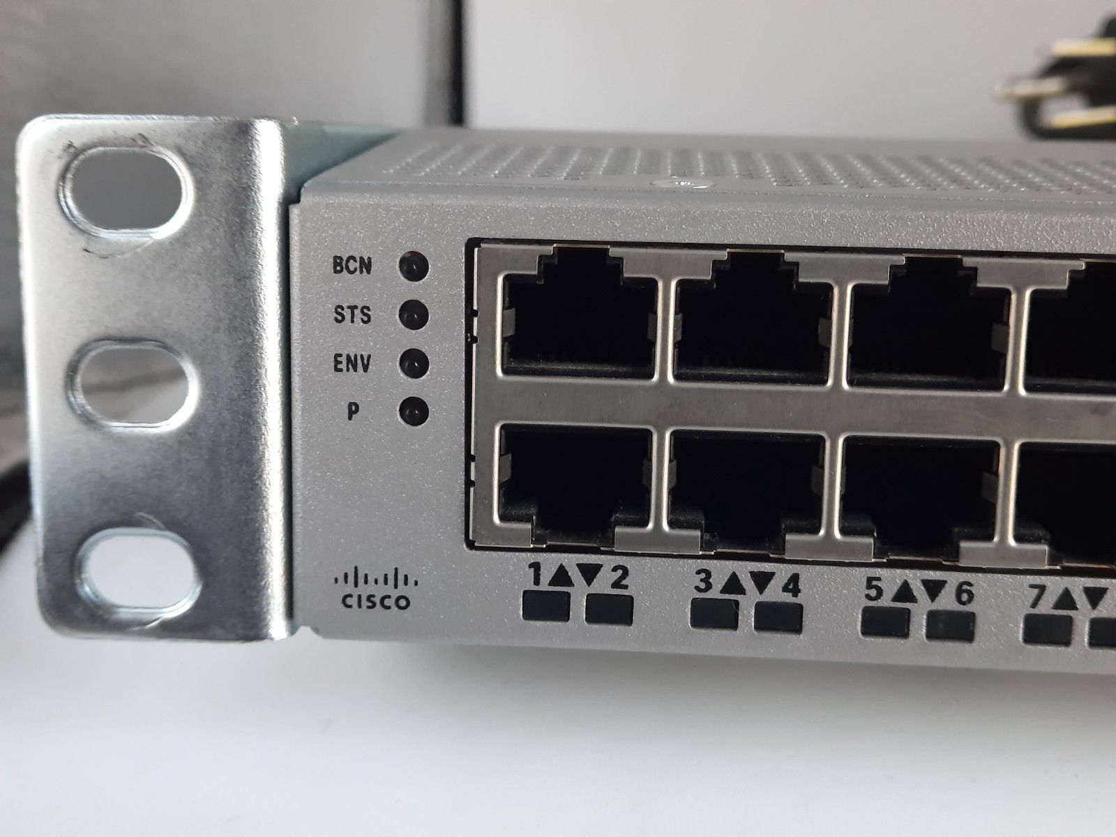 Cisco Nexus N9K-C9348GC-FXP -TESTED