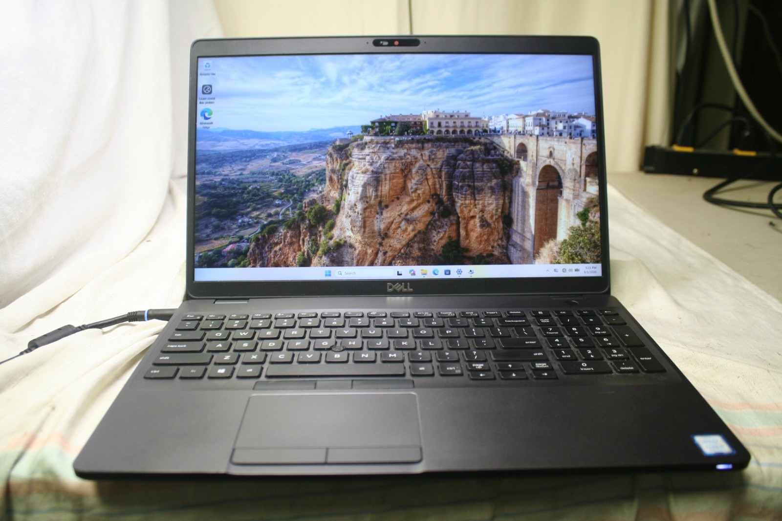 Dell Latitude 5500 Intel Core i5-8365U 1.60Ghz 16GB Ram ,128SSD,AMD Radeon 540X