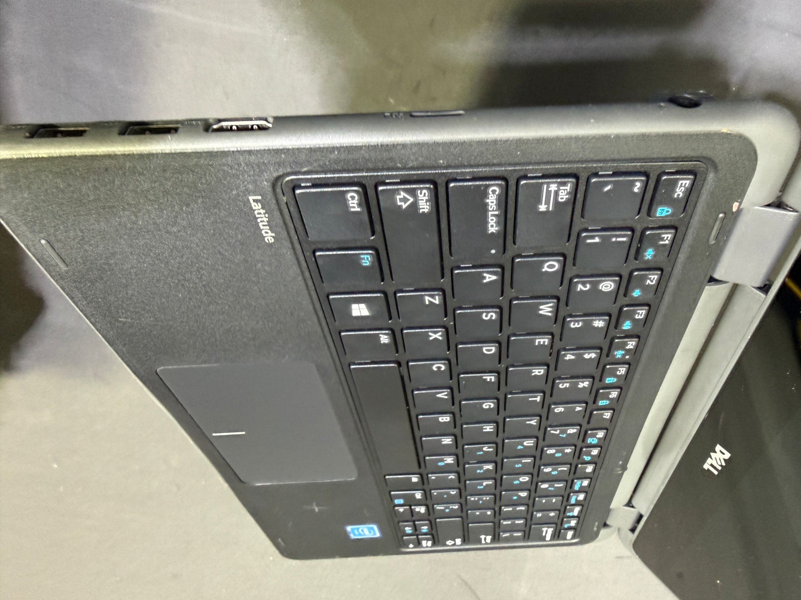 Dell Latitude 3189 2-in-1 11.6″ Intel Pentium N4200 4GB RAM 128GB SSD