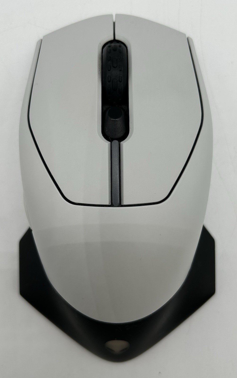 Alienware AW610M Wired/Wireless Gaming Mouse – Lunar Light – Used