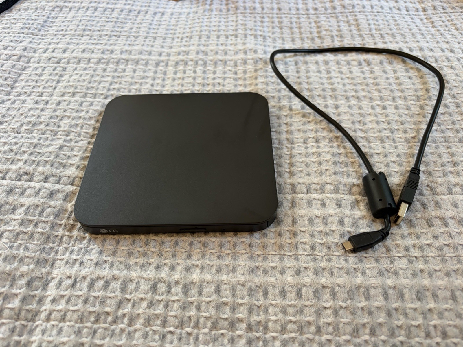 LG SP80NB80 Ultra Slim Portable 8X DVD Writer DVD RW DL USB 2.0 External Drive