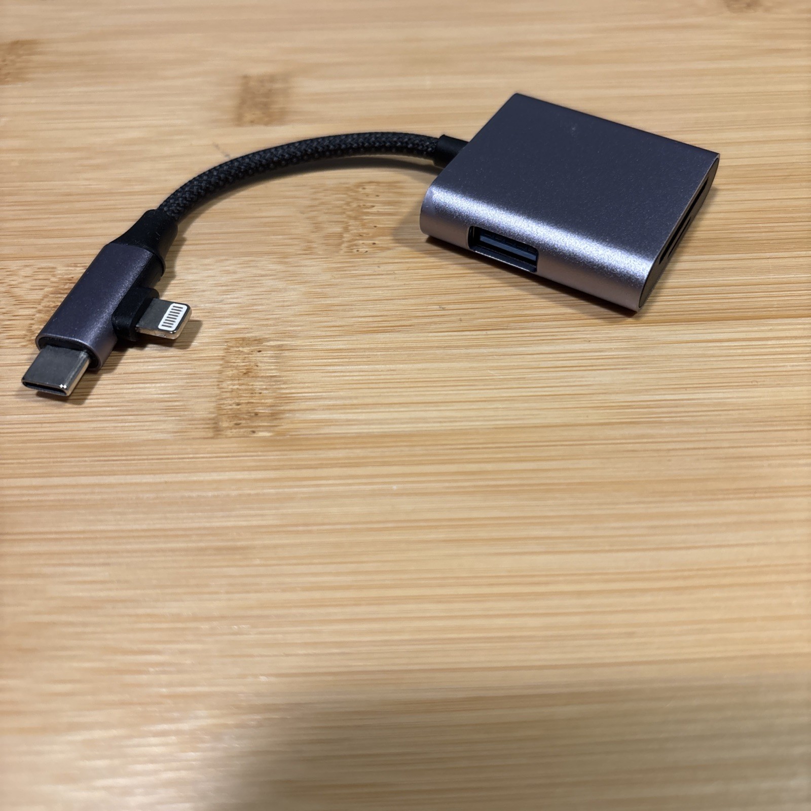USB-c and Lighting to Tf Card Reader USB 3.0 and Micro SD Card Reader