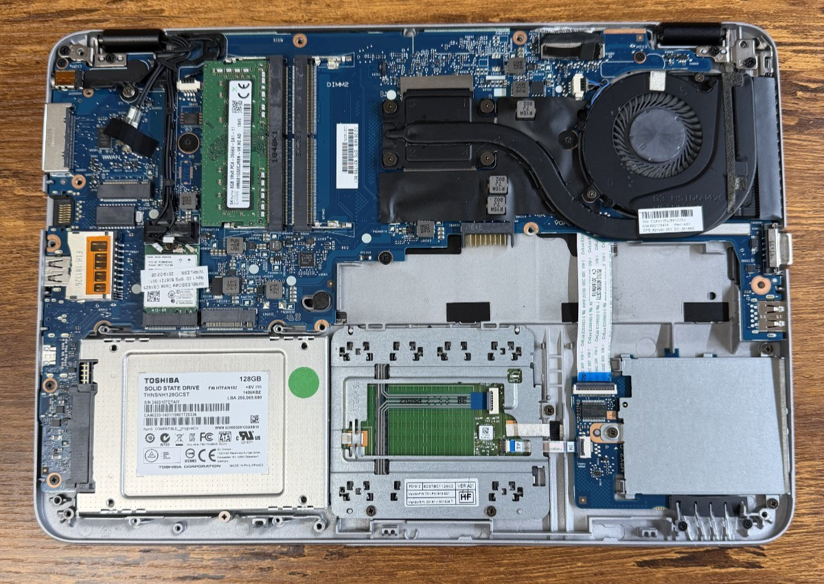 HP Elitebook 820 G3 Intel(R) Core(TM) i7-6600U 8 GB RAM 128 GB SSD 12.5″