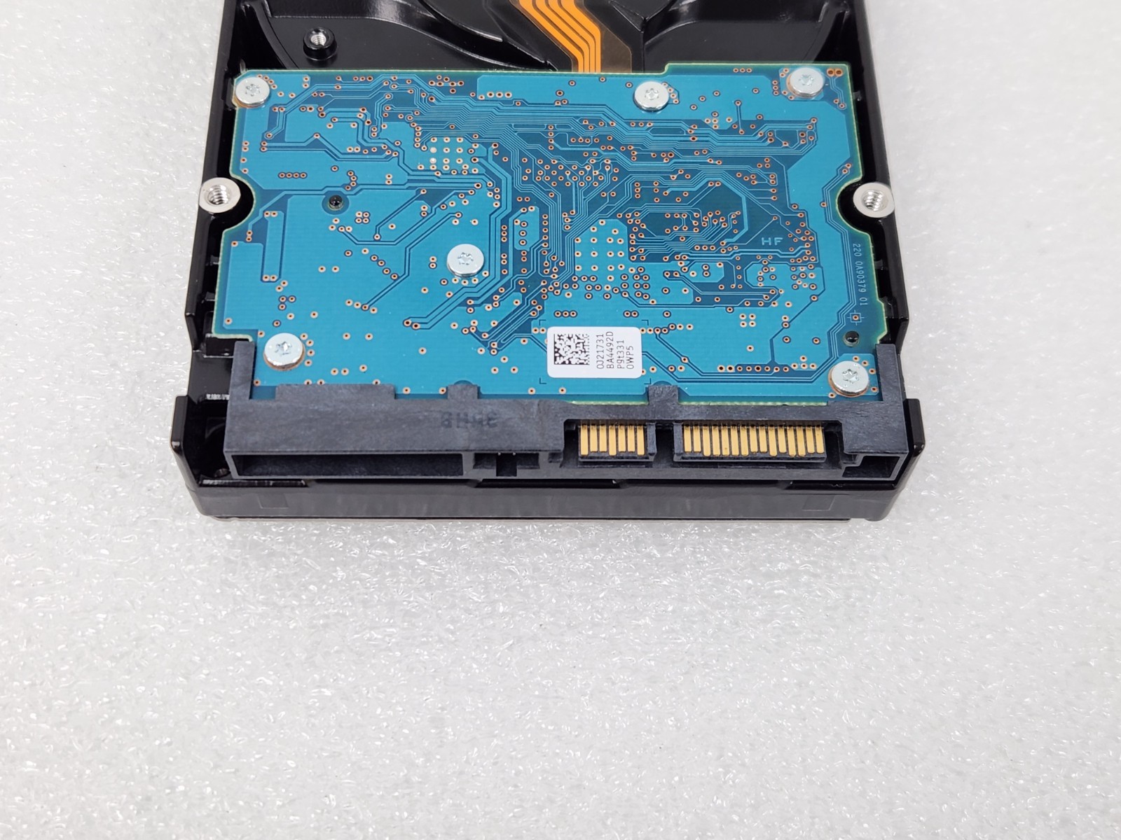 HGST HUS724040ALA640 4TB 3.5-inch SATA 6 Gbps 7.2K RPM Cache 64MB Hard Drive