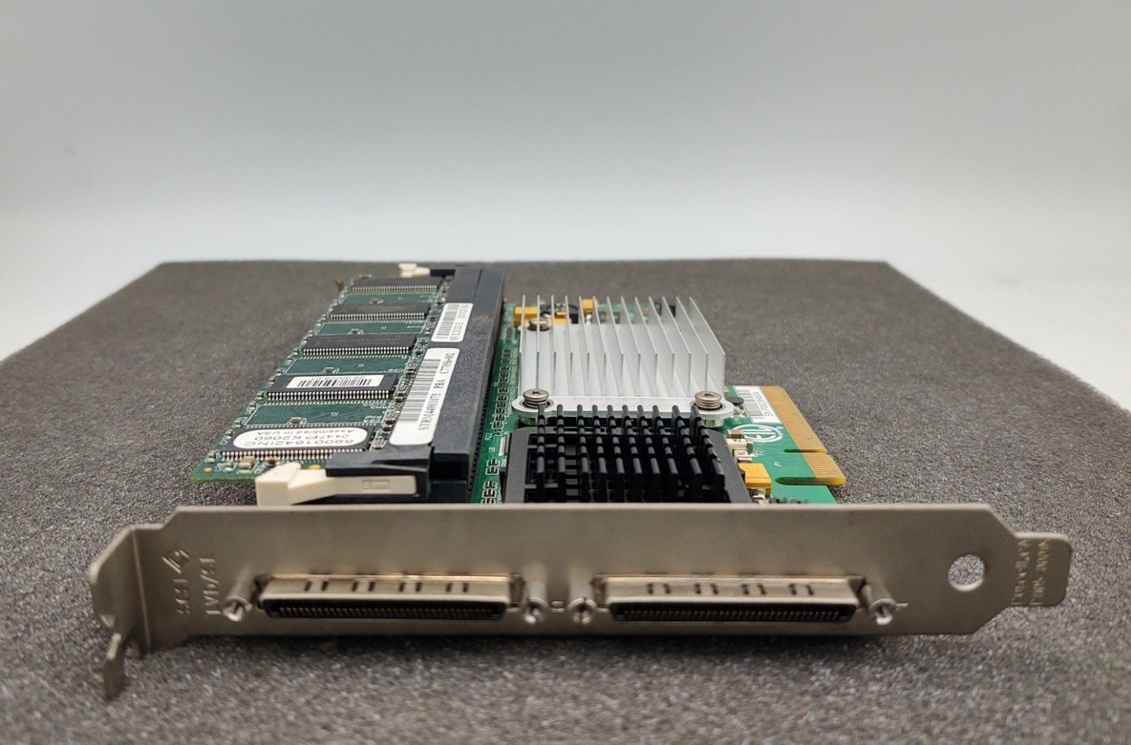 Raid LSI LOGIC 01-01037-07 DELL X6847 U320LVD 2-CH SCSI RAID PCIE CONTROLLER