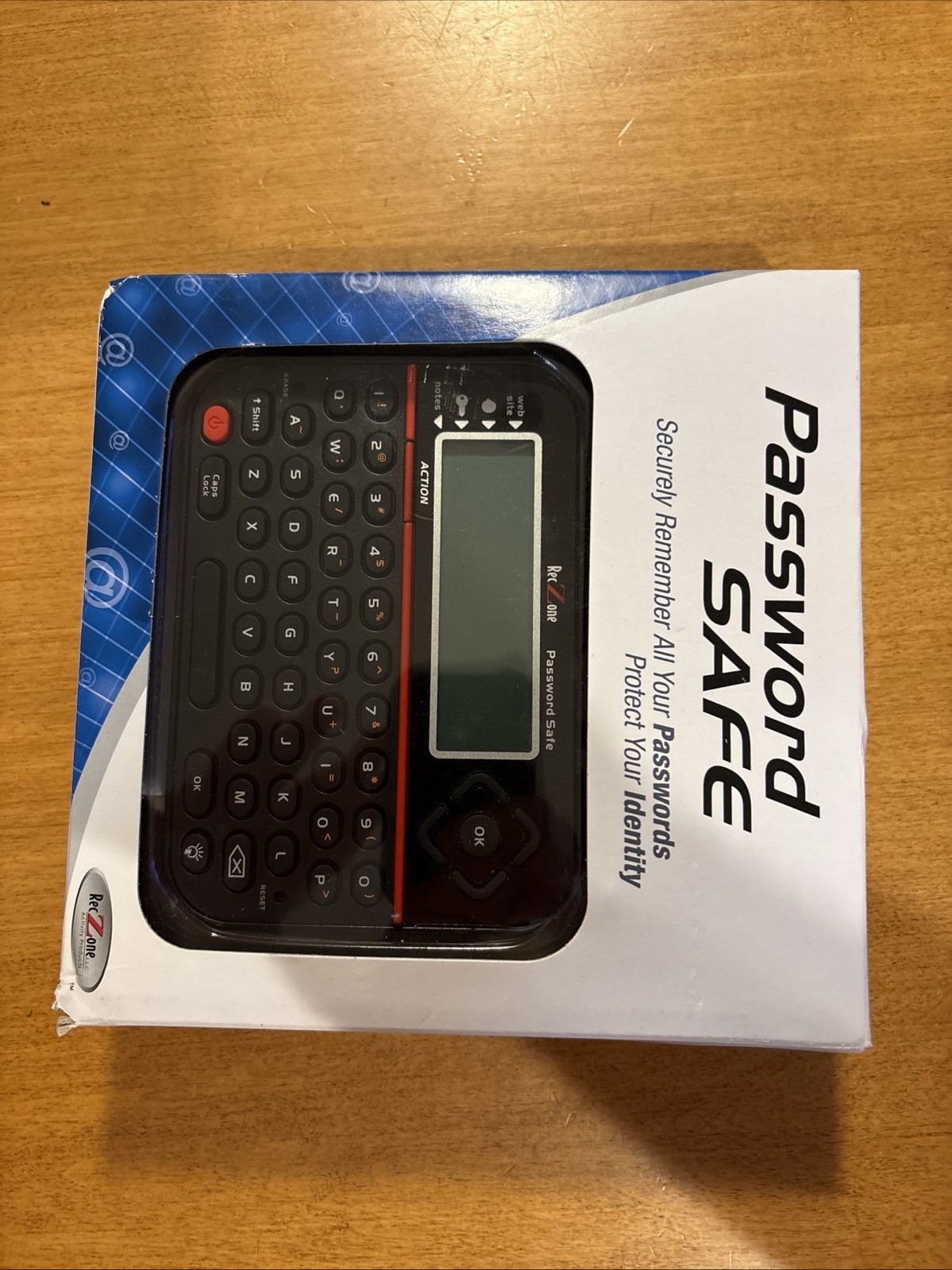 RecZone Password Safe Model 595 LCD Digital Password Organizer QWERTY Open Box
