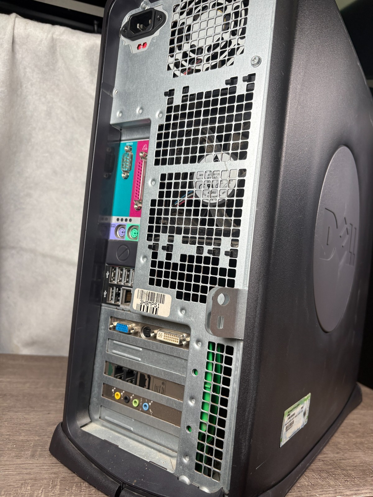 Dell Dimension 8400 Intel Pentium 4 3.00GHz 4GB