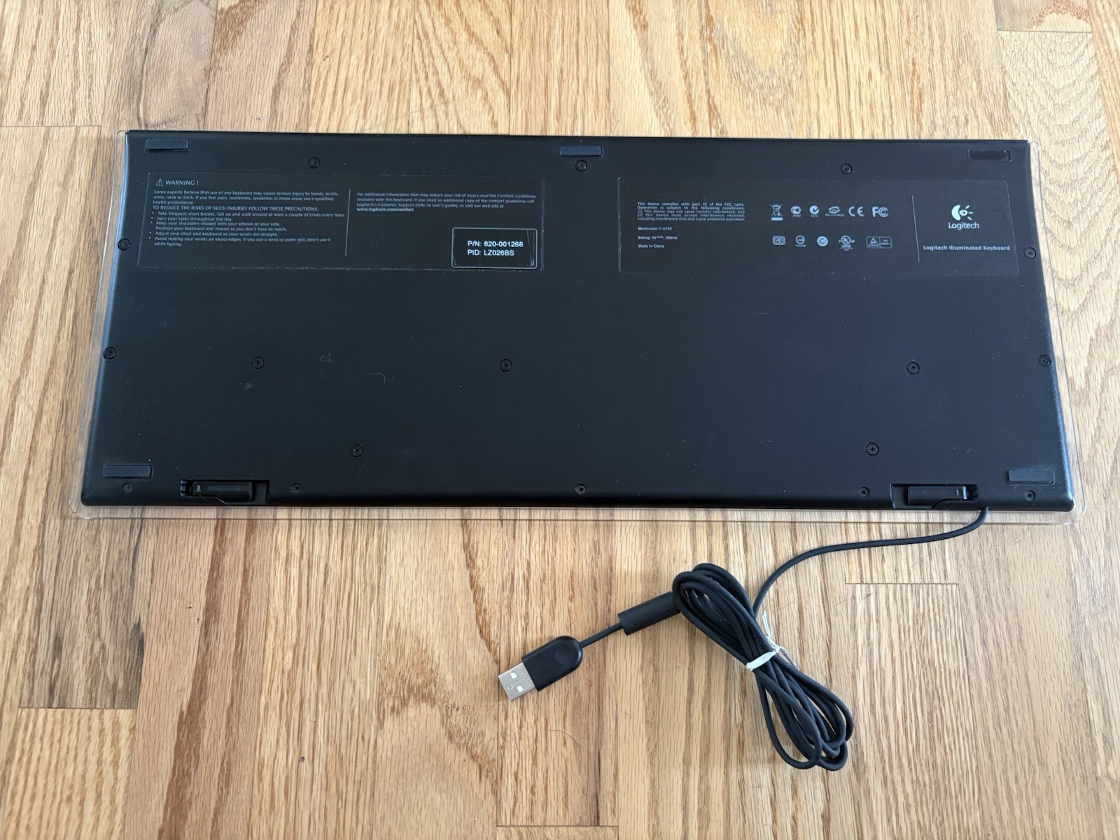 Logitech Slim Wired Illuminated USB Keyboard Y-UY95 Tested Working VG Cond. K740
