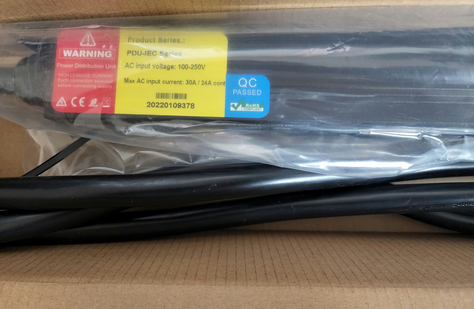 New LCD Metered PDU 200-240v 30A 30amp L6-30P 8 x C13 Cryptocurrency Mining