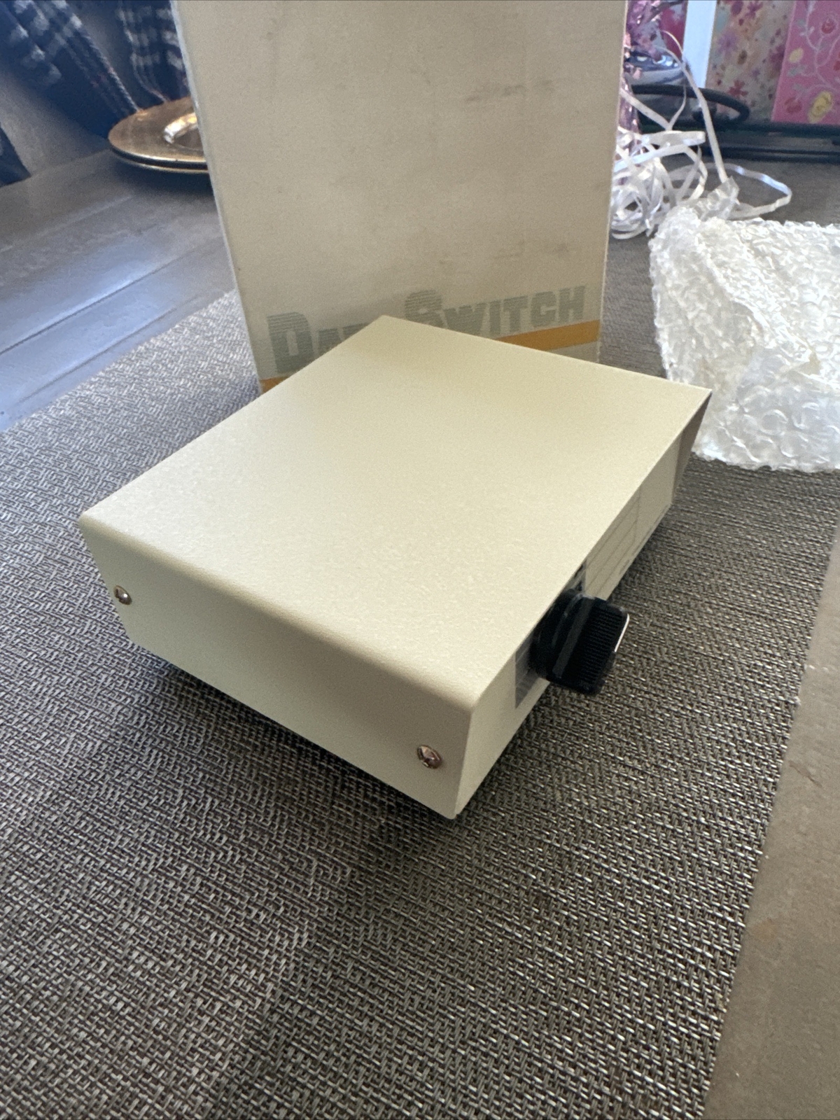 New in Box Cable Leader Manual Data Switch Box
