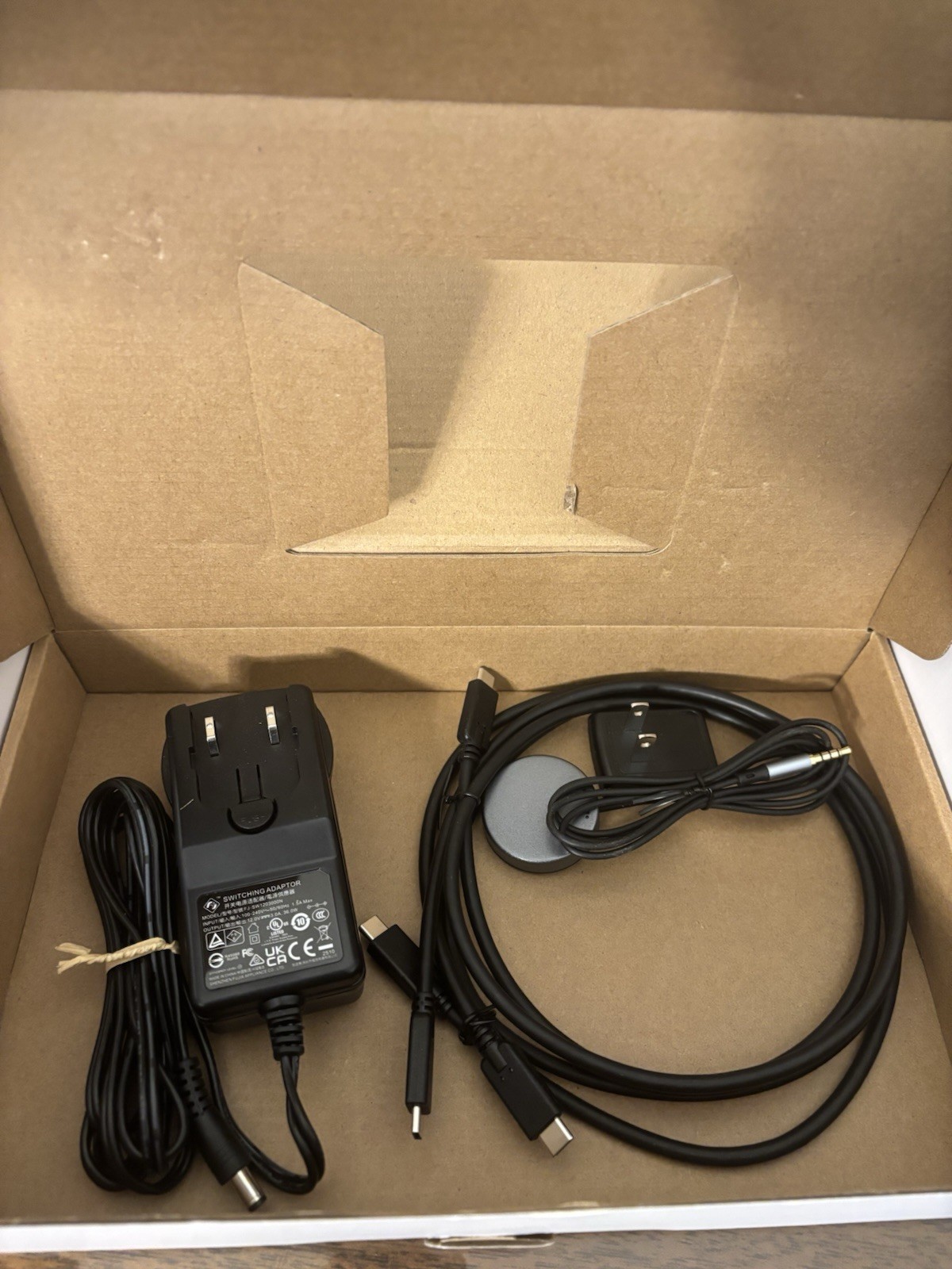 AV Access 8K KVM Switch Dock Dual Monitor Laptop Desktop 100W USB-C 4K 165Hz