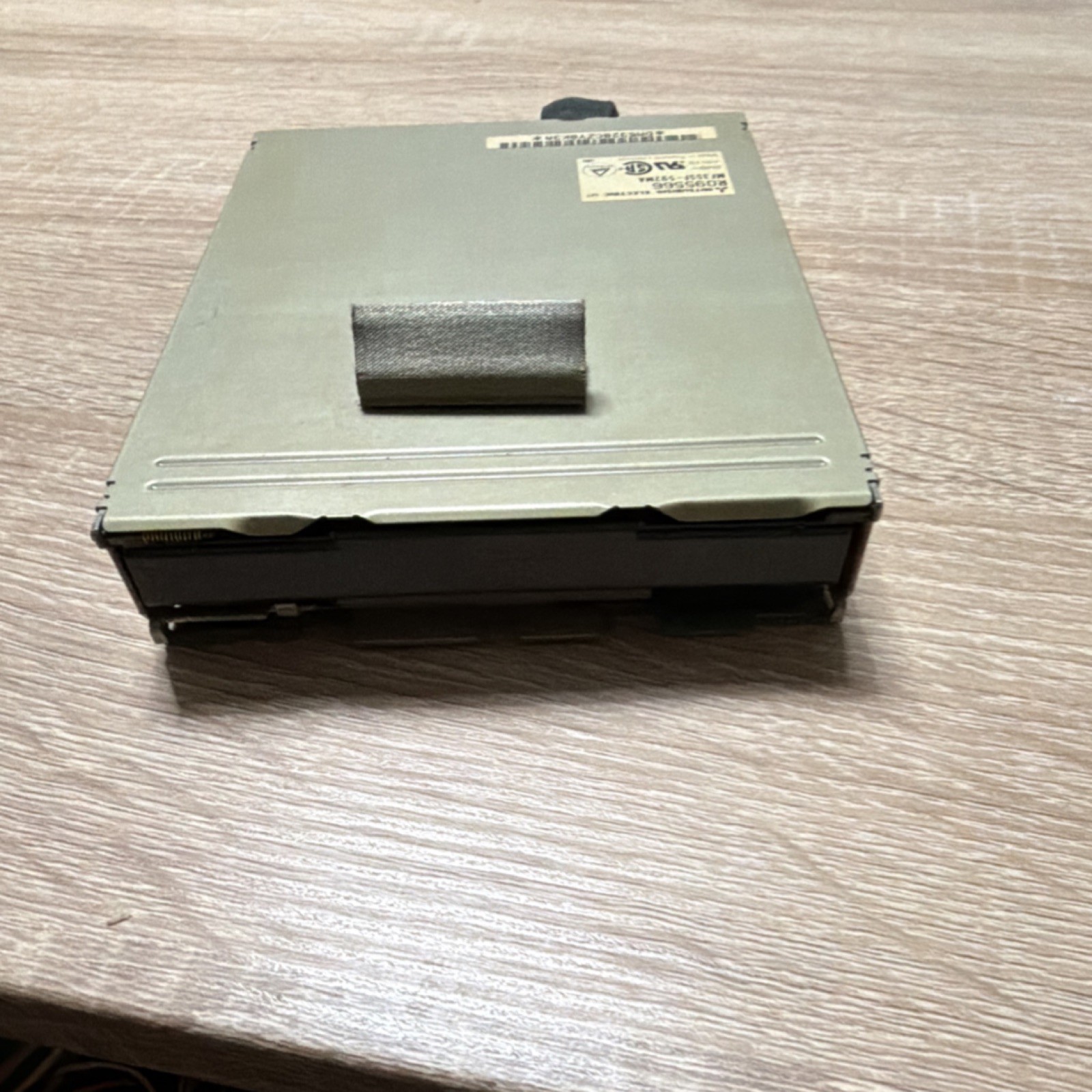 Mitsubishi MF505-569 5.25 in Beige Internal Floppy Disk Drive