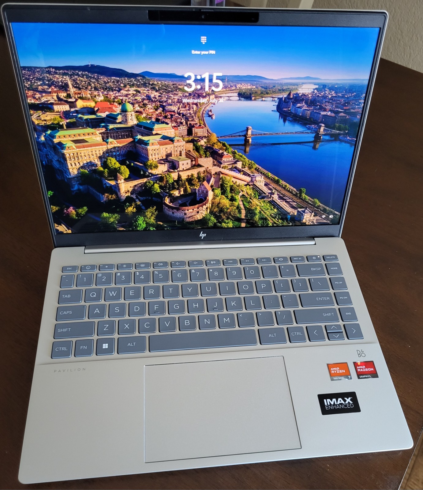 OLED 7840u HP Pavilion Plus 14 Ryzen 7 780m