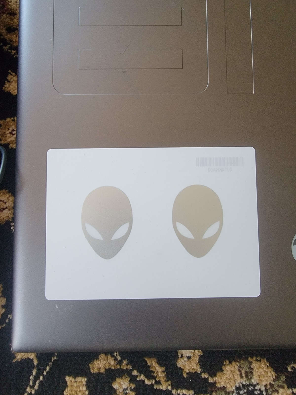Alienware m18 R1 18in Ryzen 9 7845HX 32GB RTX 4070 2TB SSD W11H