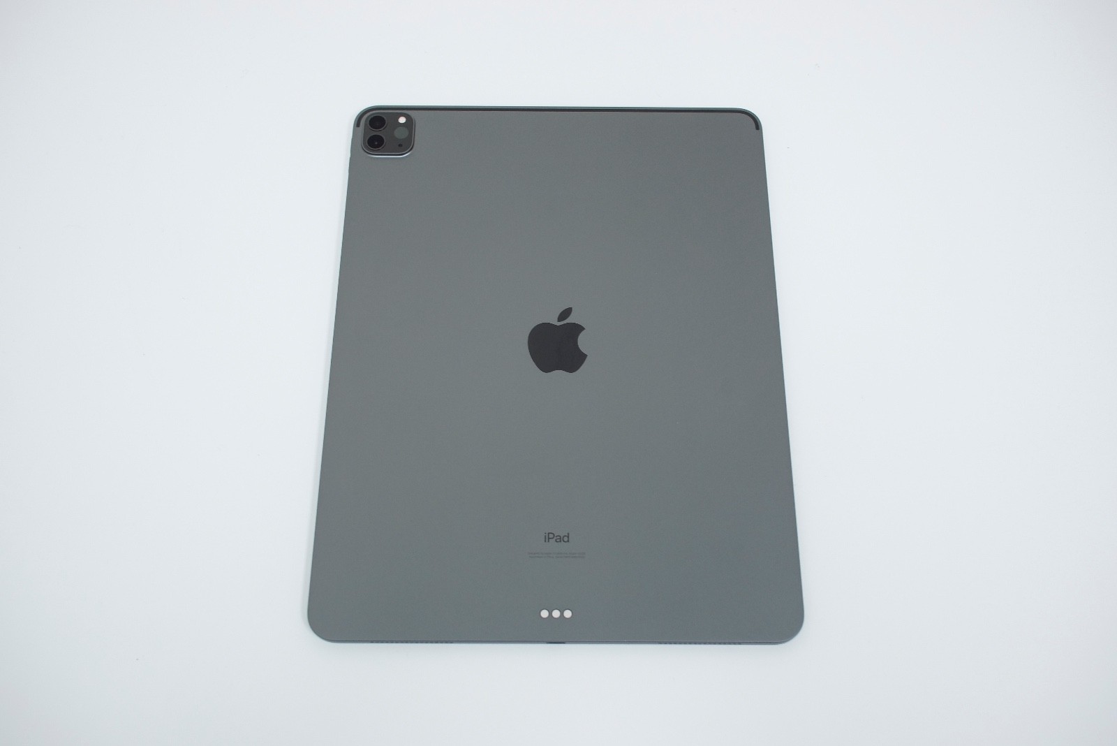 Apple 4th Gen 12.9 Inch iPad Pro 128GB (WiFi only / A2229) MY2H2CH/A + Pencil