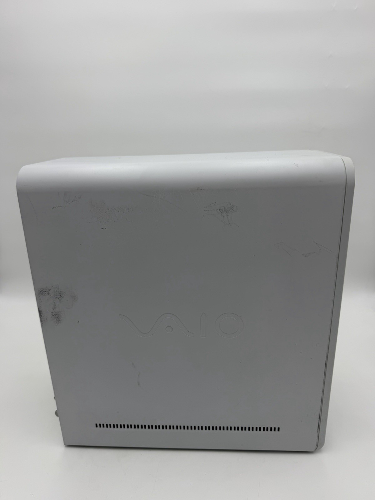 Vintage Sony VAIO PCV-2242 Intel Pentium 4 3.00 GHz 1.5 GB DDR Desktop Untested