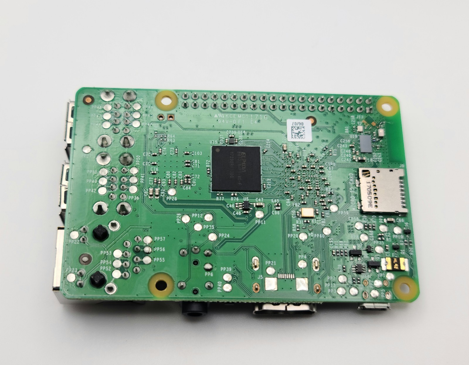 Raspberry Pi 3 Model B V1.2 Single Board With Official Raspberry Pi Case – USED