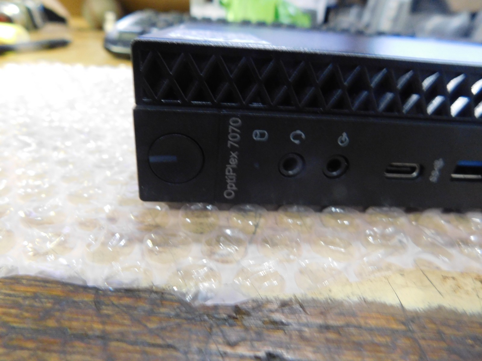 Dell OptiPlex 7070 Micro Computer. No CPU, Memory, HDD, SSD or AC Adapter.