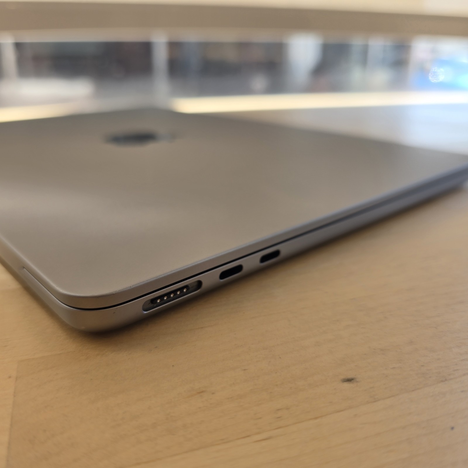 Apple MacBook Air 13″ M2 A2681 8GB RAM 256GB SSD 2022 Great Condition PARTS ONLY