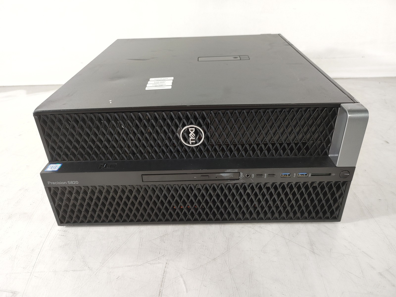 Dell Precision 5820 4.00 GHz Intel Xeon W-2125 8 GB DDR4 Workstation No