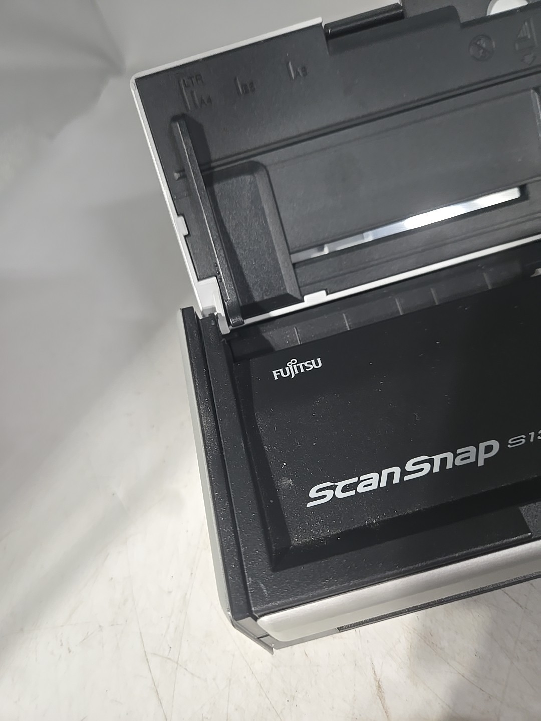 Fujitsu S1300i ScanSnap Document Scanner Working In Very Good Condition W/ Cords