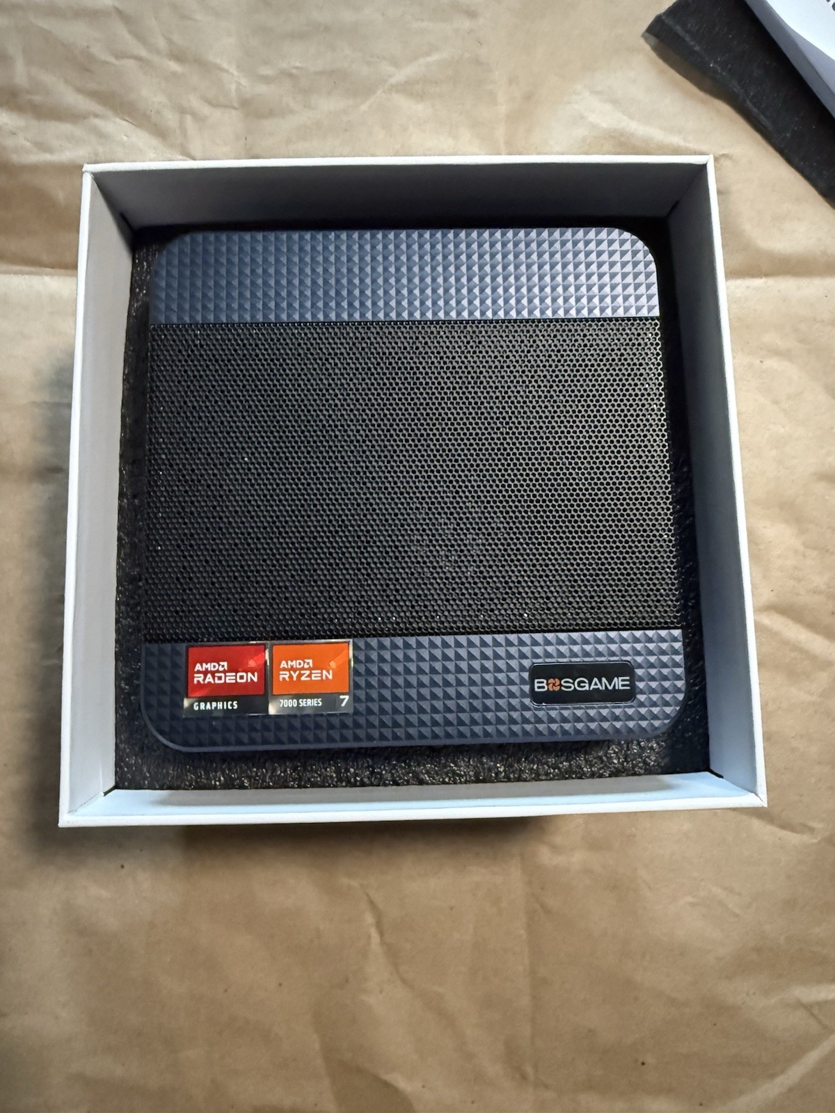 Bosgame M4 Neo Mini PC Ryzen 7 7840HS NO RAM, NO NVMe SSD Oculink, Barebones
