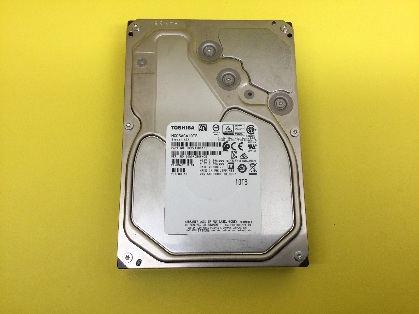 Toshiba 10TB 7200 RPM SATA 6Gb/s 3.5” 256MB Hard Drive MG06ACA10TE