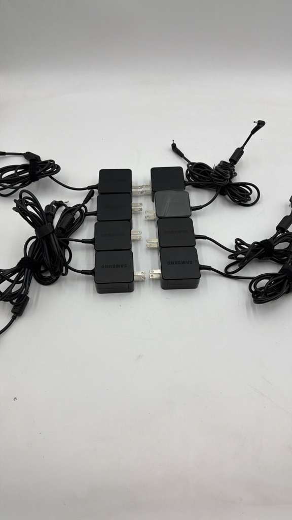 LOT OF 10 Original Samsung 26W AC Power Supply Adapter 12V 2.2A 2.5*0.7mm w/Cord