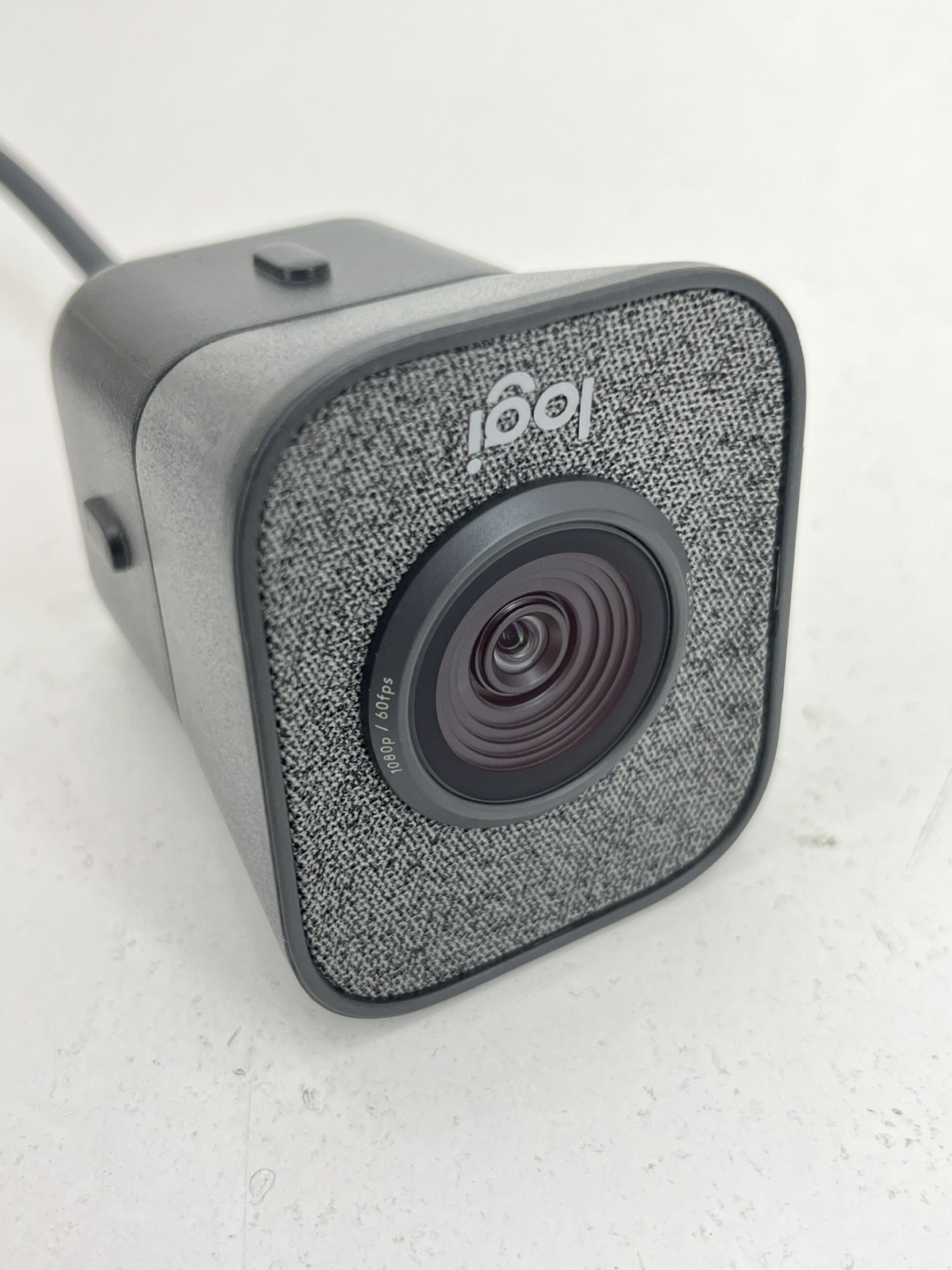 Logitech StreamCam Webcam – Graphite – Missing Mount