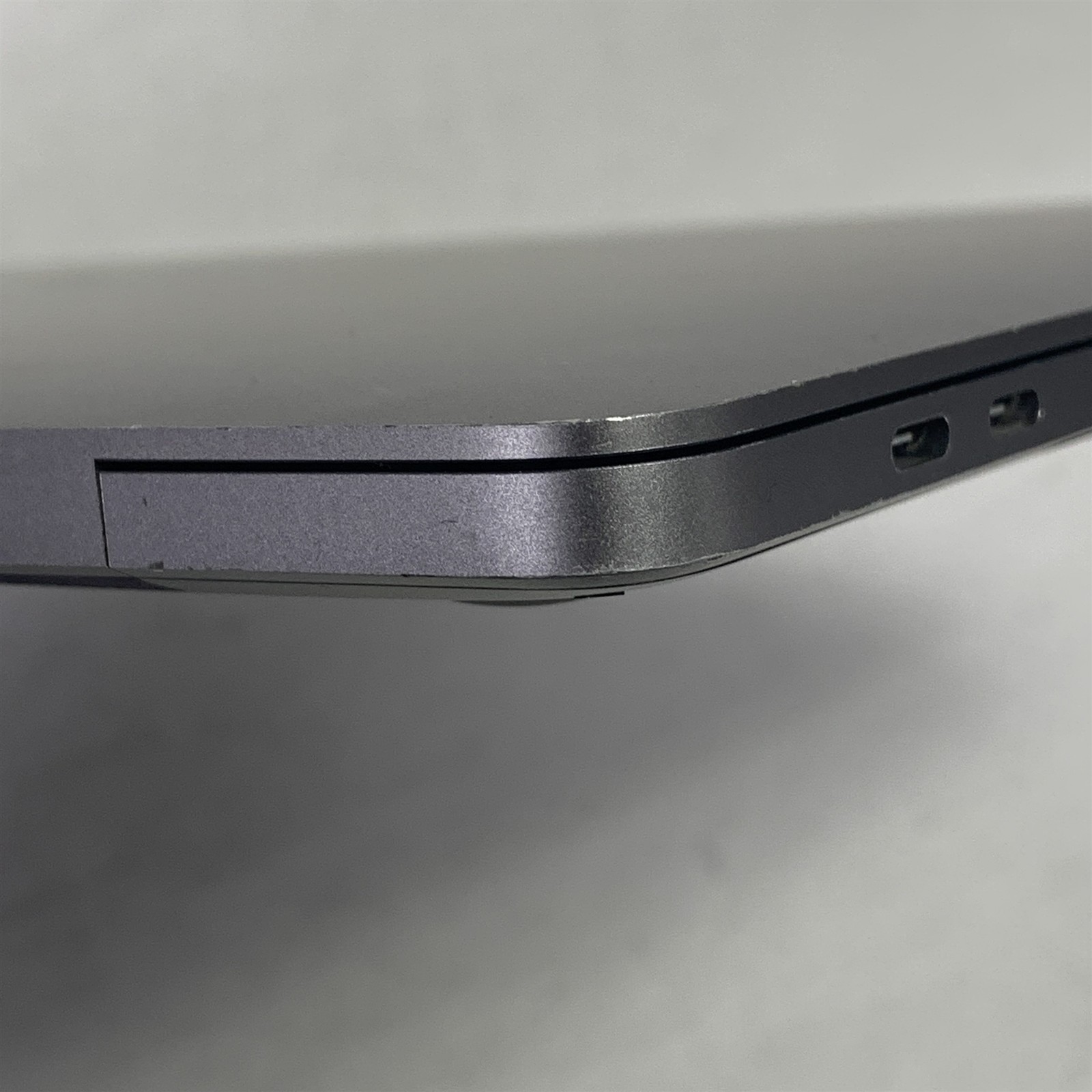 Apple MacBook Pro A2141 (2019) 16″ Laptop Core i9-9980HK 2.3GHz 16GB – 500GB SSD