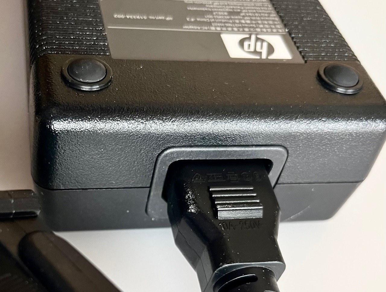 Genuine HP HP-AQ181B43P Adapter 100-240VAC input 19VDC 9.5A 180W output – Tested