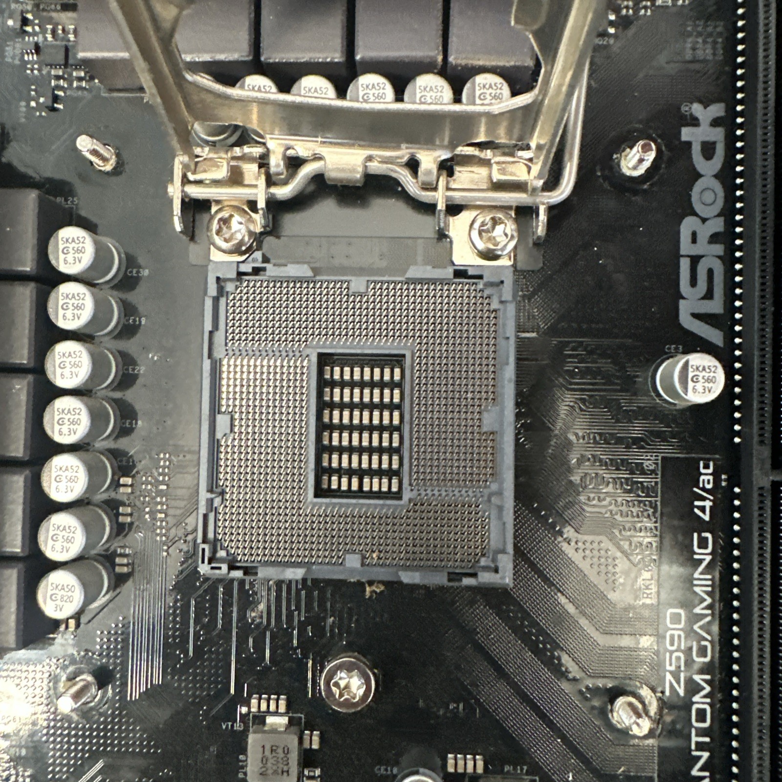 ASRock Z590 Phantom Gaming 4 motherboard & aftermarket cpu cooler intel