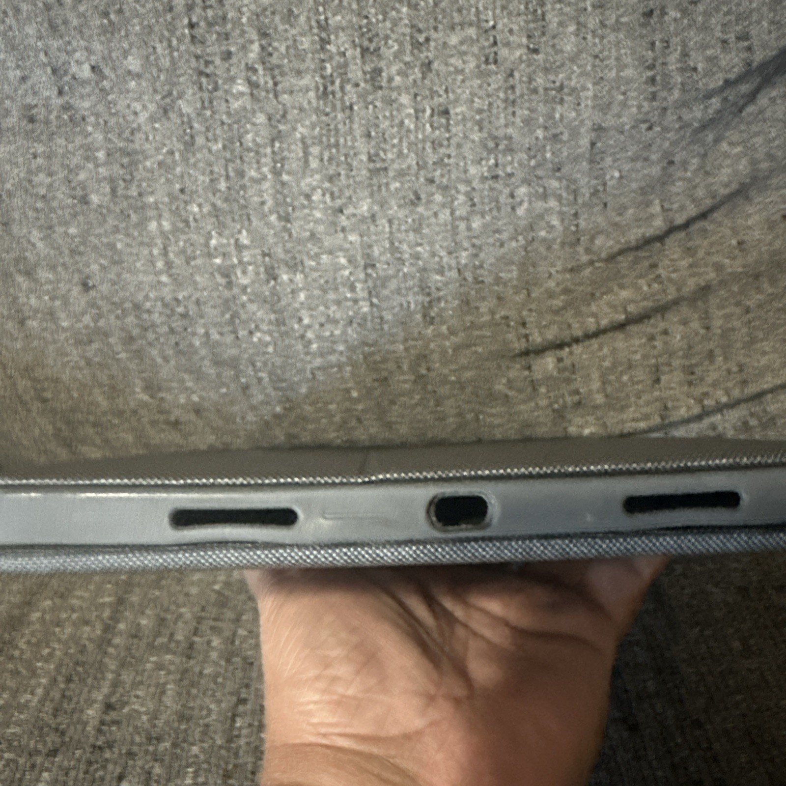 Logitech Combo Touch Keyboard Case YU0048 – 1st-4th Gen Pro & 4th-5th Gen Air