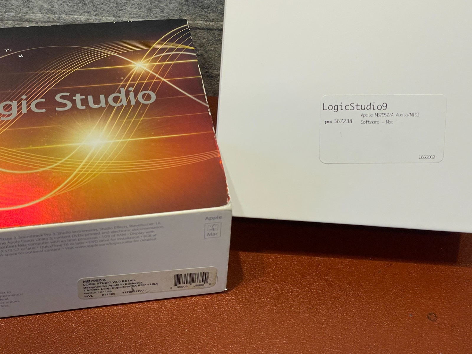 Apple Logic Studio v2.0 RETAIL (Pro 9, Full) MB795Z/A Mac OS w/ Serial #