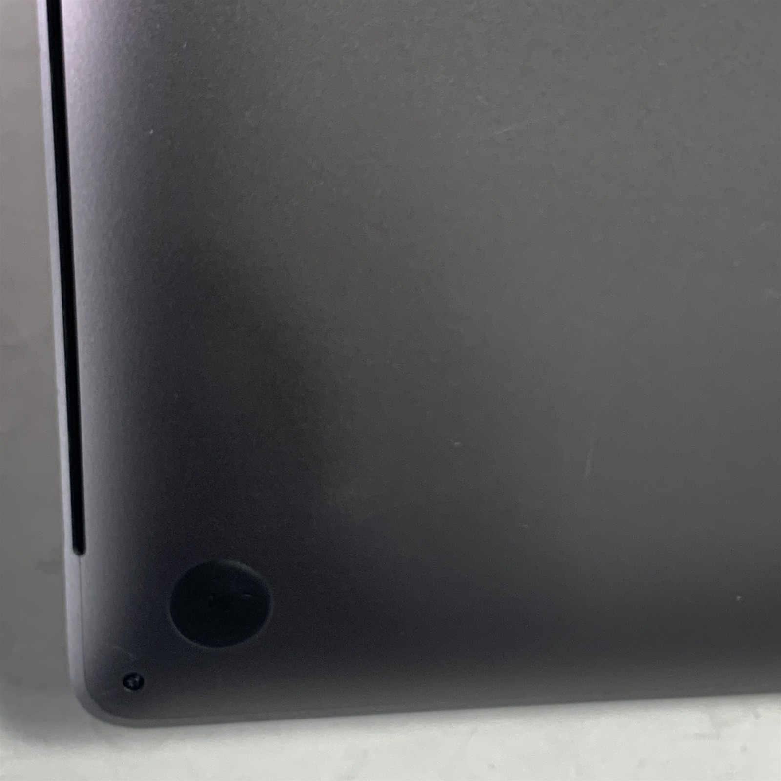 Apple MacBook Pro A2141 (2019) 16″ Laptop Core i9-9980HK 2.3GHz 16GB – 500GB SSD