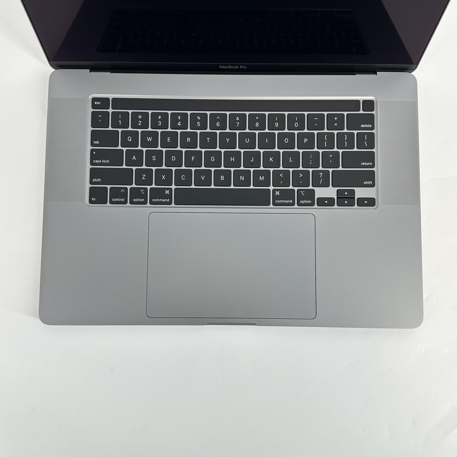 MacBook Pro 16 Touch Bar Space Gray 2019 2.4 GHz i9 32GB 1TB Radeon Pro 5500M