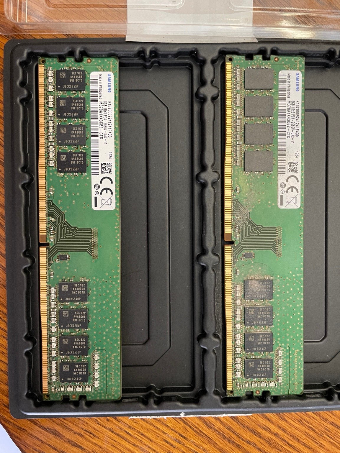 Samsung 16GB Kit (2x8GB) DDR4-2400 PC4-19200 Desktop RAM M378A1K43CB2-CRC