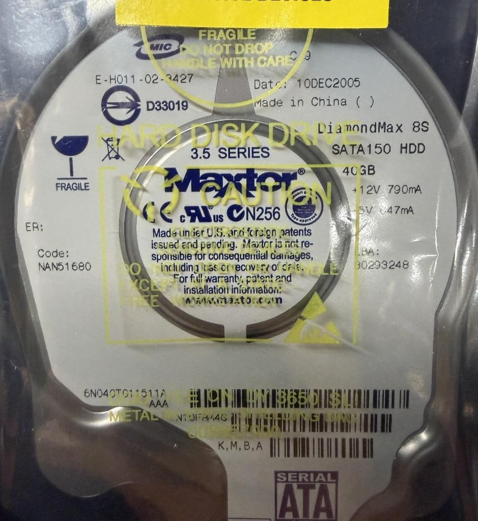 Maxtor 6N040T0 DiamondMax 8S Internal Hard Drive 40GB 3.5″ SATA