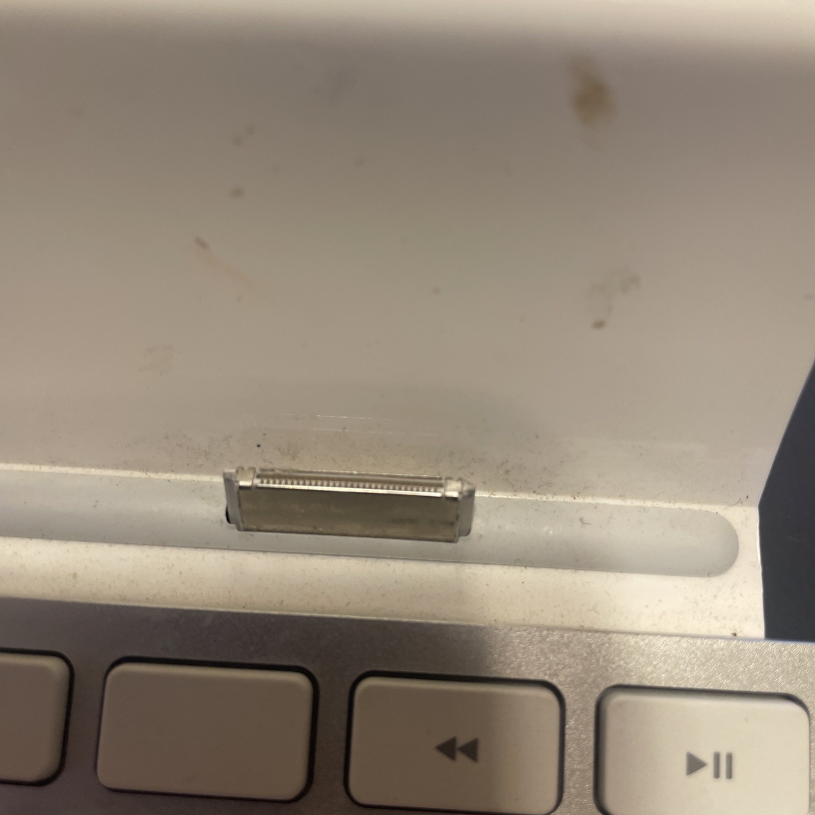 Genuine Apple iPad Keyboard Dock A1359 for iPad 1st 2nd 3rd Generation 30-Pin