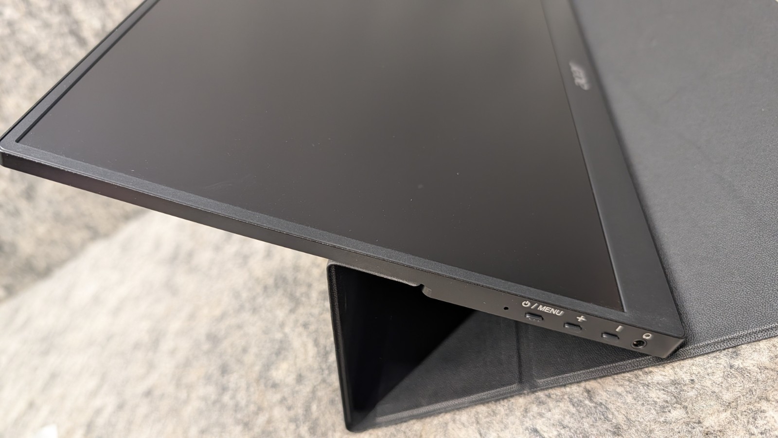 Acer PM161Q 15.6in Portable Monitor 1920×1080 250Nit 60Hz 5ms Bundle