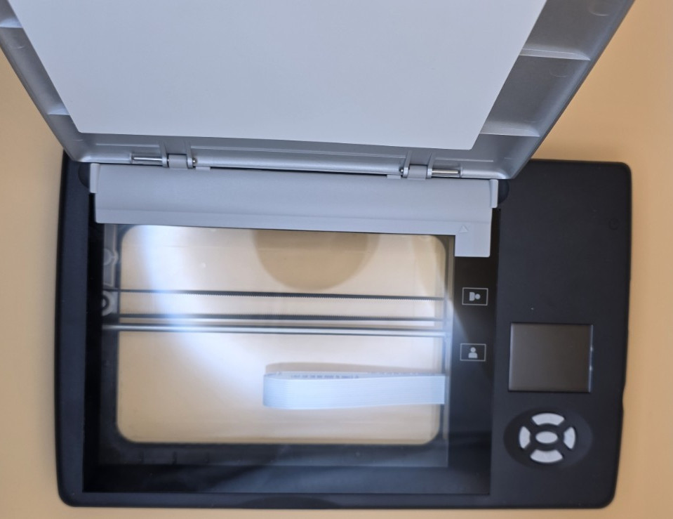 Flip-Pal Mobile Scanner Model 100C